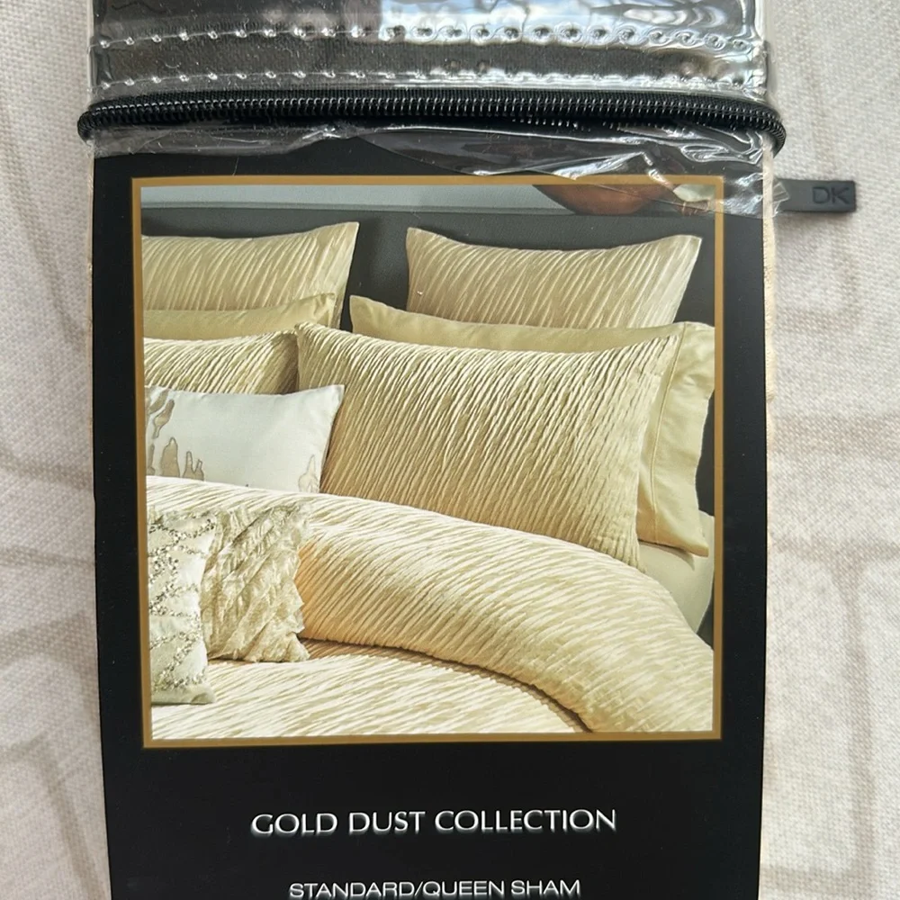 Donna Karan Home Gold Dust Standard/Queen Sham